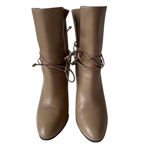 Gucci Nude Leather Ankle Boots - Picture 2 of 9